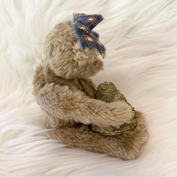 VTG Small Teddy Bear Holding A Beehive - Bow In Hair - Seated - Picture 3 of 7